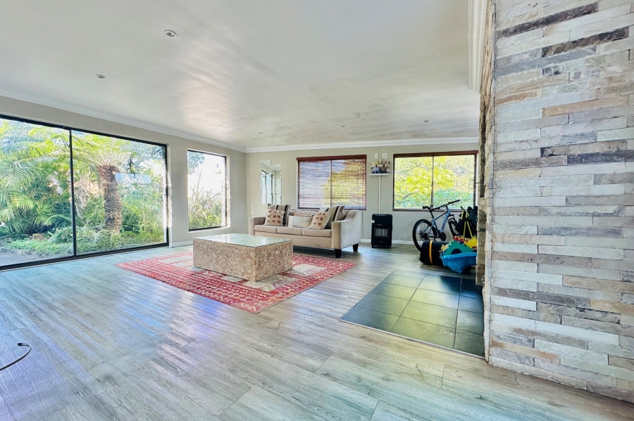 4 Bedroom Property for Sale in Providentia Eastern Cape
